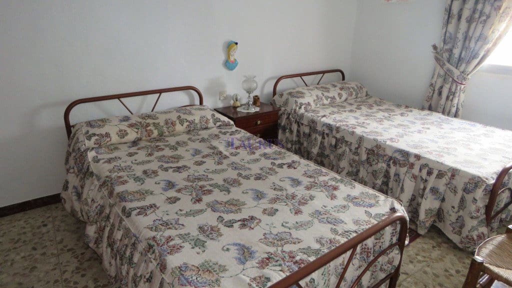 Apartamento de 4 habitaciones en Canillas de Albaida en venta con garaje - 137.000 € (Ref: 4954286)