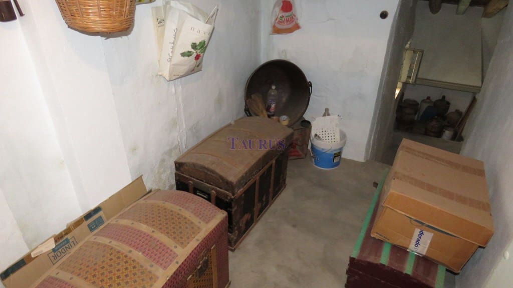 10 Zimmer Haus zu verkaufen in Competa - 210.000 € (Ref: 4961713)