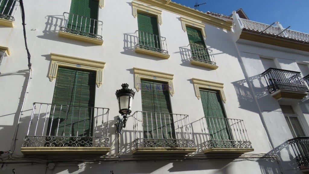 10 Zimmer Haus zu verkaufen in Competa - 210.000 € (Ref: 4961713)