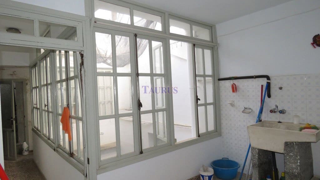 10 bedroom Townhouse for sale in Competa - € 210,000 (Ref: 4961713)
