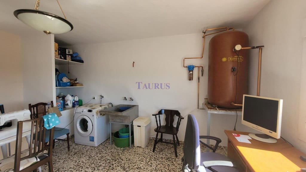 3 bedroom Townhouse for sale in Competa with pool garage - € 395,000 (Ref: 5061895)
