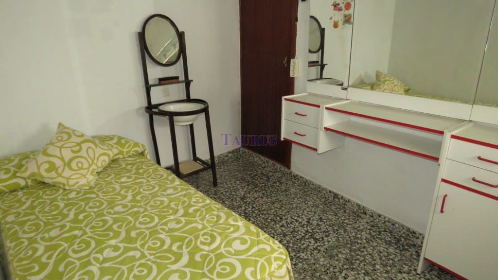 4 soveværelse Byhus til salg i Canillas de Albaida - € 107.000 (Ref: 5080948)