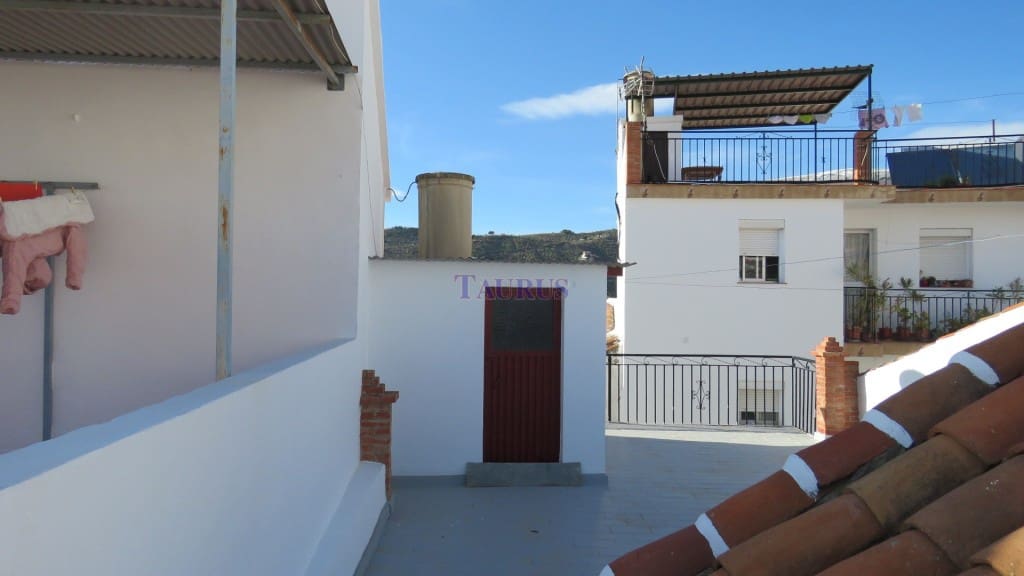 4 soveværelse Byhus til salg i Canillas de Albaida - € 107.000 (Ref: 5080948)