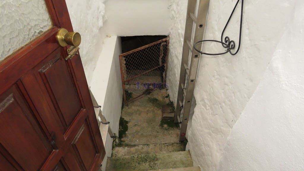 4 soveværelse Byhus til salg i Canillas de Albaida - € 107.000 (Ref: 5080948)