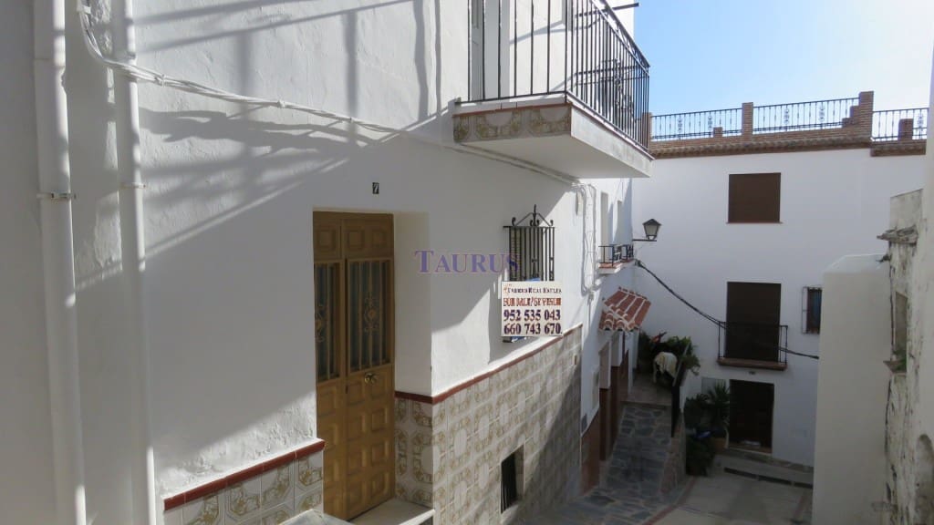 4 soveværelse Byhus til salg i Canillas de Albaida - € 107.000 (Ref: 5080948)