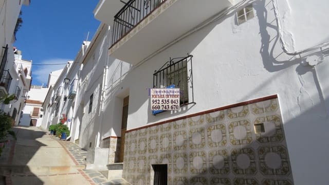 4 bedroom Townhouse for sale in Canillas de Albaida - € 107,000 (Ref: 5080948)