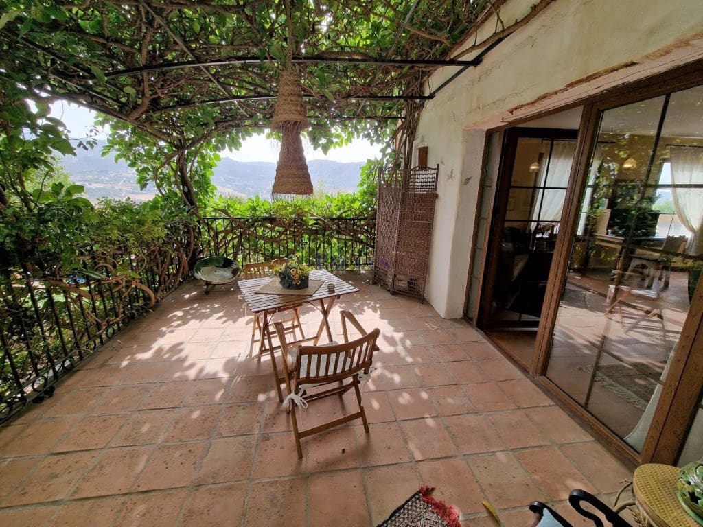 11 chambre Local Commercial à vendre à Alcaucin avec piscine garage - 1 350 000 € (Ref: 7473515)
