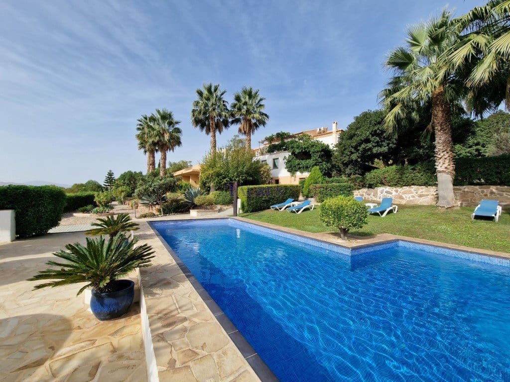 11 chambre Local Commercial à vendre à Alcaucin avec piscine garage - 1 350 000 € (Ref: 7473515)