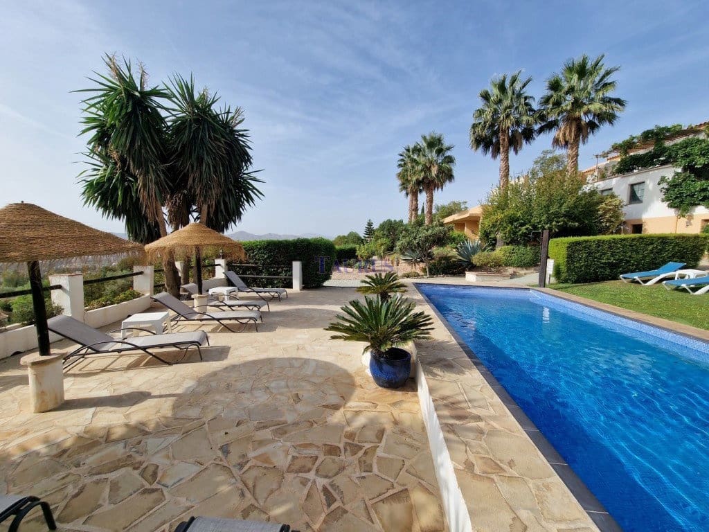 11 chambre Local Commercial à vendre à Alcaucin avec piscine garage - 1 350 000 € (Ref: 7473515)