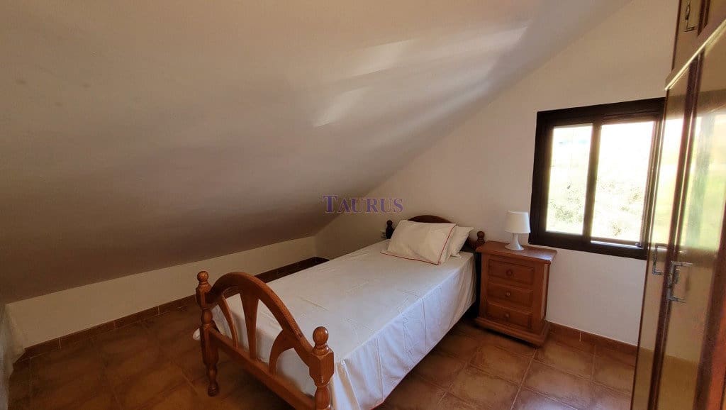 3 sypialnia Willa na sprzedaż w Torrox z basenem garażem - 394 000 € (Ref: 7473522)