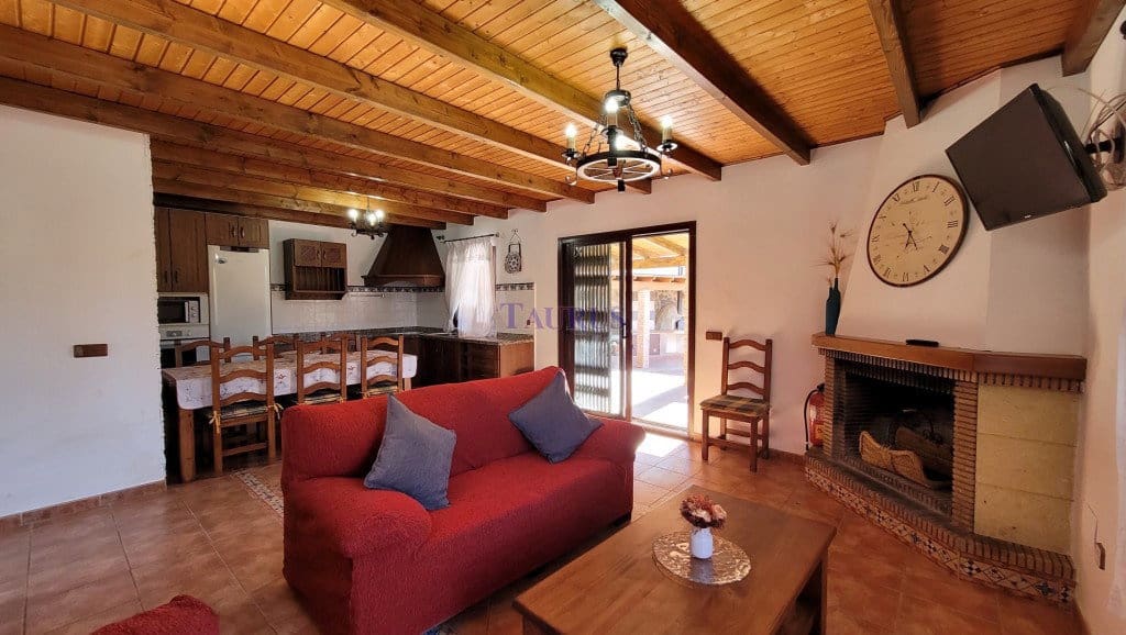 3 sypialnia Willa na sprzedaż w Torrox z basenem garażem - 394 000 € (Ref: 7473522)