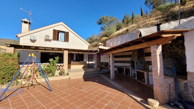 3 soveværelse Villa til salg i Torrox Pueblo, Torrox med swimmingpool garage - € 394.000 (Ref: 7473522)