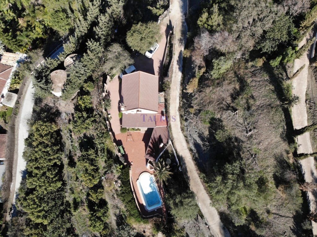 3 sypialnia Willa na sprzedaż w Torrox z basenem garażem - 394 000 € (Ref: 7473522)