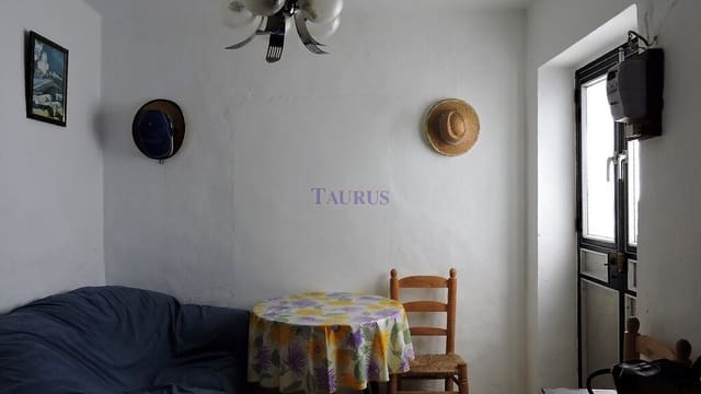 2 bedroom Townhouse for sale in Cómpeta - € 82,000 (Ref: 7473535)