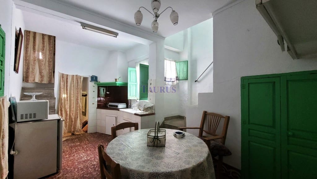 3 soveværelse Byhus til salg i Competa - € 99.000 (Ref: 7473544)