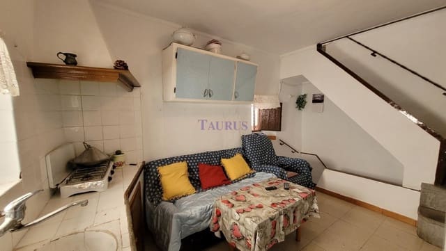 3 bedroom Townhouse for sale in Cómpeta - € 80,000 (Ref: 7473560)