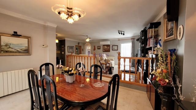 4 sypialnia Dom na sprzedaż w Cómpeta z basenem garażem - 649 000 € (Ref: 7473575)