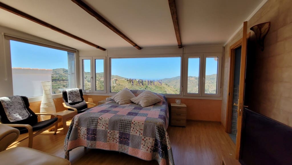 4 soveværelse Byhus til salg i Competa med swimmingpool garage - € 649.000 (Ref: 7473575)