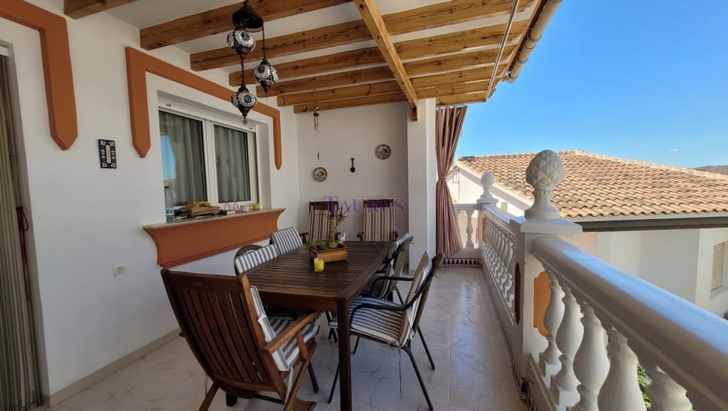 4 soveværelse Byhus til salg i Competa med swimmingpool garage - € 649.000 (Ref: 7473575)