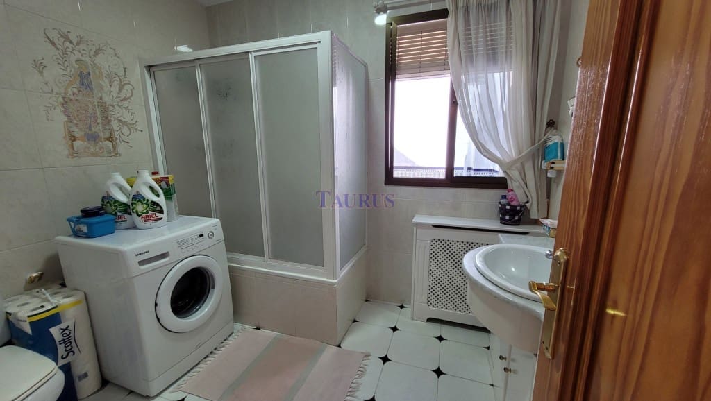 4 soveværelse Byhus til salg i Competa med swimmingpool garage - € 649.000 (Ref: 7473575)