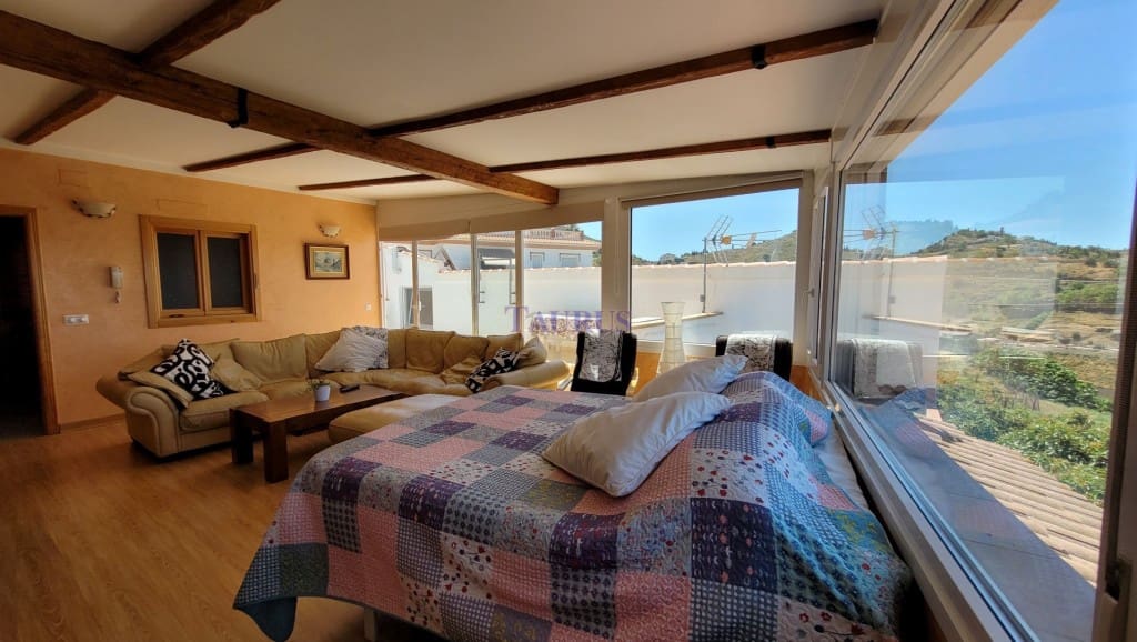 4 soveværelse Byhus til salg i Competa med swimmingpool garage - € 649.000 (Ref: 7473575)