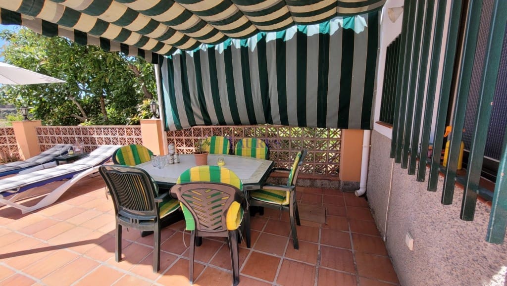 4 soveværelse Byhus til salg i Competa med swimmingpool garage - € 649.000 (Ref: 7473575)