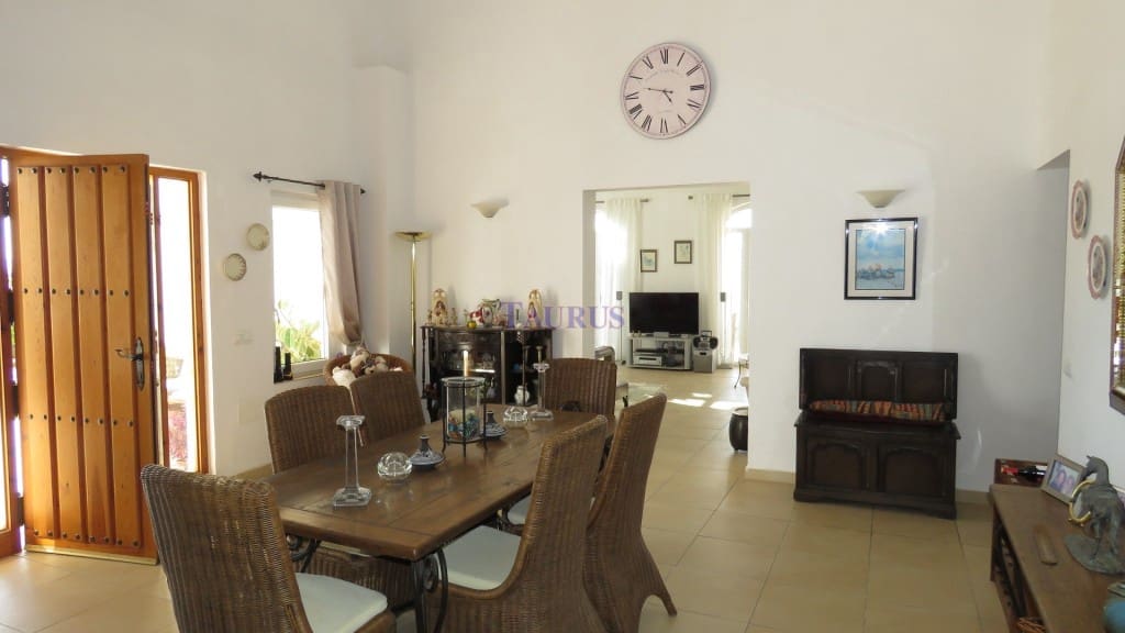 4 soveværelse Villa til salg i Canillas de Aceituno - € 449.000 (Ref: 7473583)