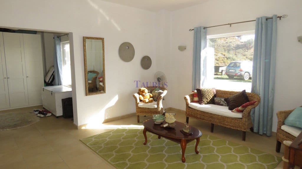 4 soveværelse Villa til salg i Canillas de Aceituno med swimmingpool garage - € 449.000 (Ref: 7473583)