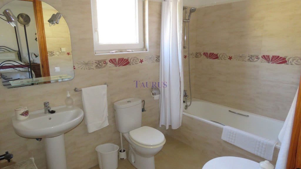 4 soveværelse Villa til salg i Canillas de Aceituno med swimmingpool garage - € 449.000 (Ref: 7473583)