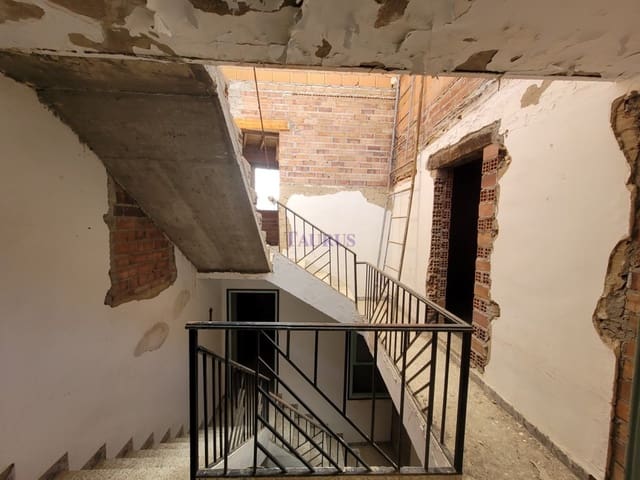 Casa de 7 habitaciones en Cómpeta en venta - 194.000 € (Ref: 7473587)