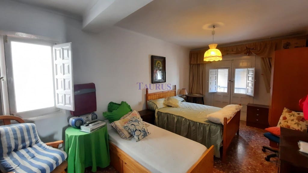 7 sovrum Hus till salu i Sayalonga - 180 000 € (Ref: 7473589)