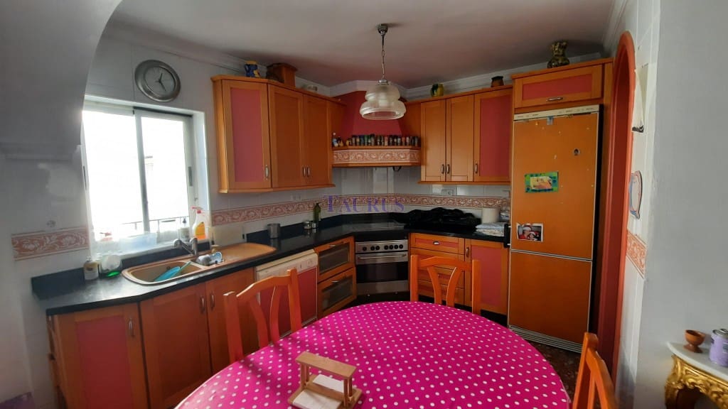 7 sovrum Hus till salu i Sayalonga - 180 000 € (Ref: 7473589)