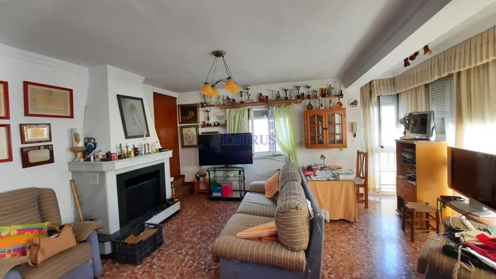 7 sovrum Hus till salu i Sayalonga - 180 000 € (Ref: 7473589)