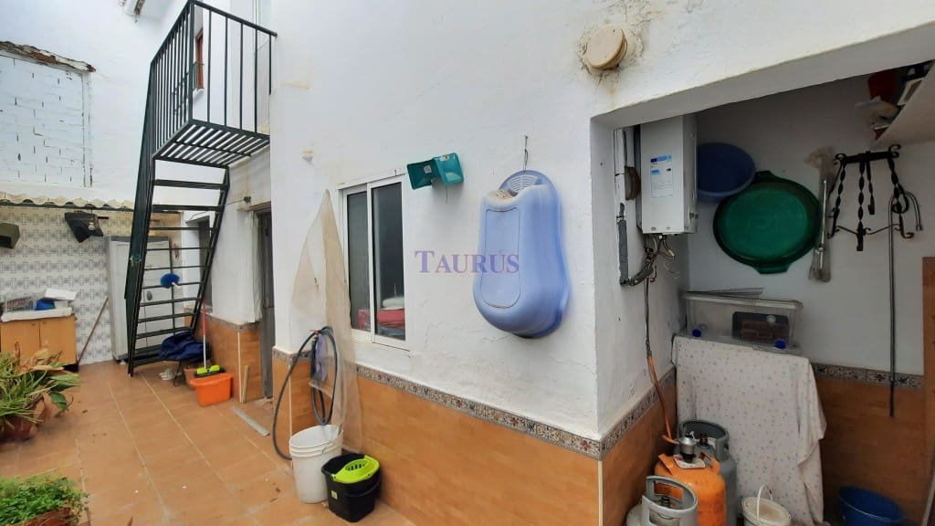 7 sovrum Hus till salu i Sayalonga - 180 000 € (Ref: 7473589)