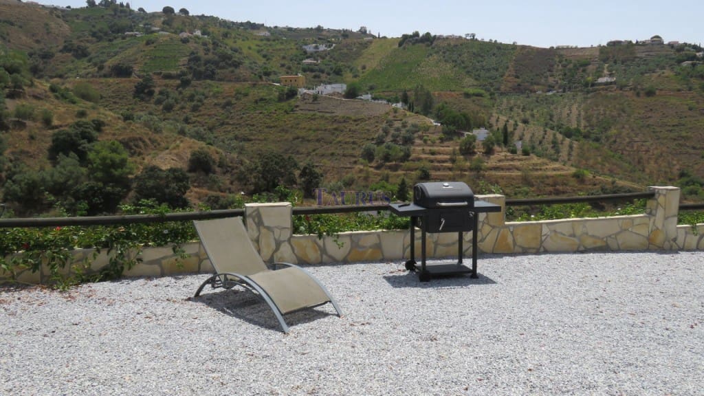 5 soveværelse Villa til salg i Competa med swimmingpool - € 399.950 (Ref: 7473599)