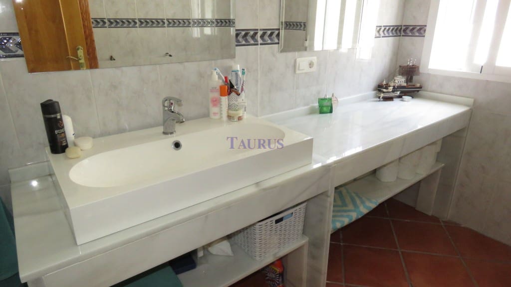 5 soveværelse Villa til salg i Competa med swimmingpool - € 399.950 (Ref: 7473599)