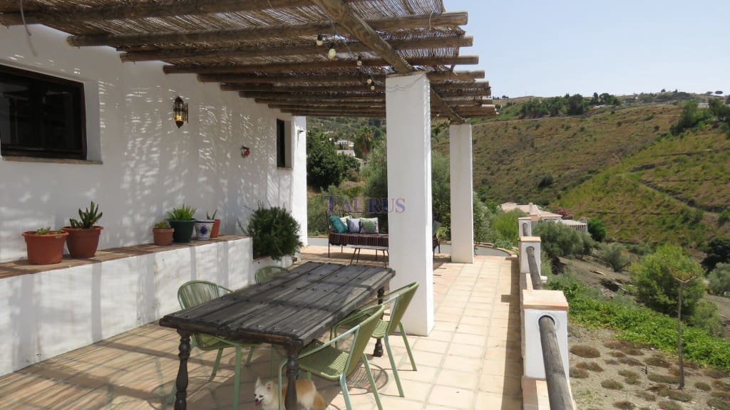 5 soveværelse Villa til salg i Competa med swimmingpool - € 399.950 (Ref: 7473599)