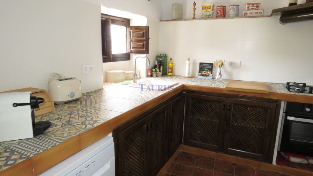 5 soveværelse Villa til salg i Competa med swimmingpool - € 399.950 (Ref: 7473599)