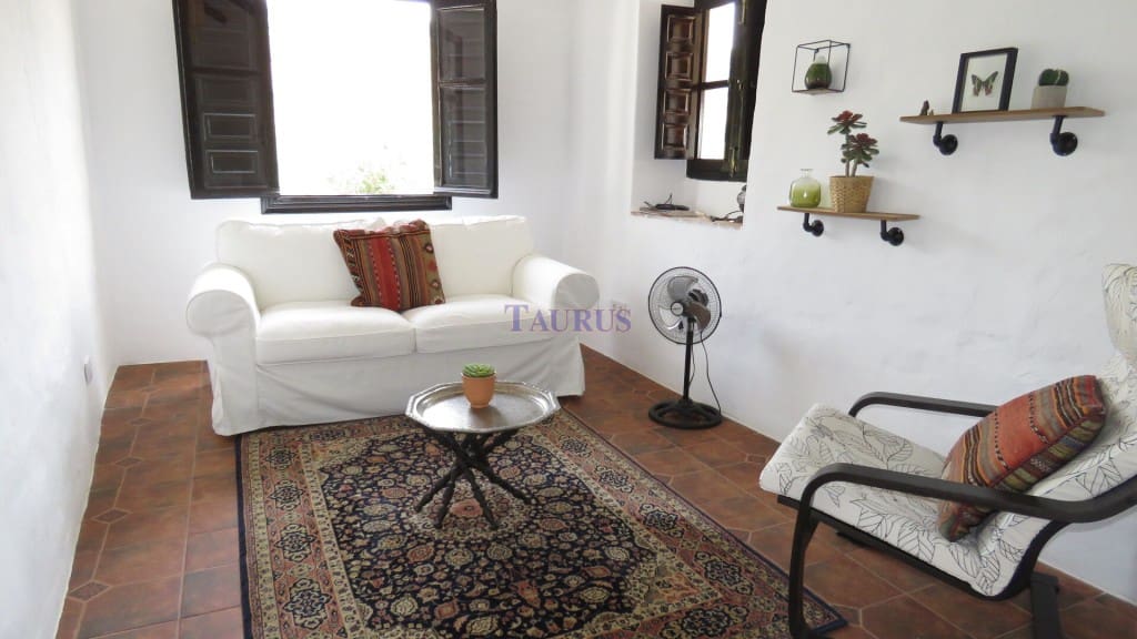 5 soveværelse Villa til salg i Competa med swimmingpool - € 399.950 (Ref: 7473599)