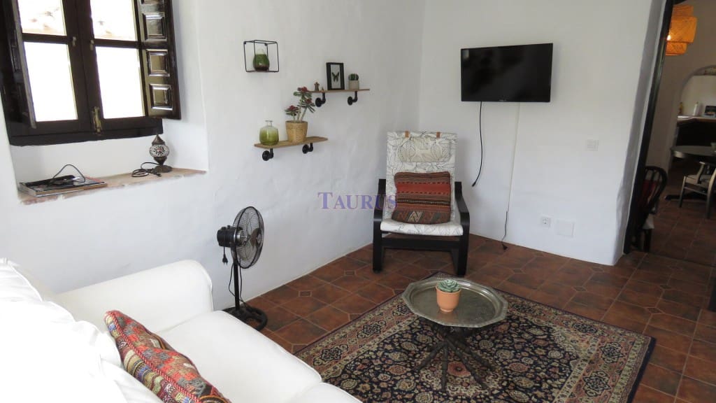 5 soveværelse Villa til salg i Competa med swimmingpool - € 399.950 (Ref: 7473599)