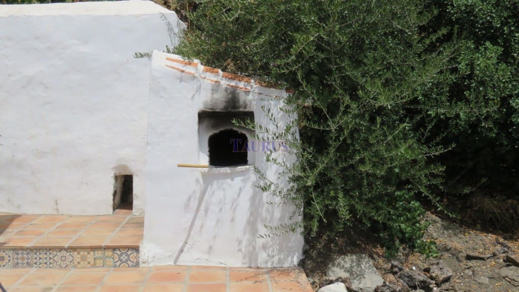 5 soveværelse Villa til salg i Competa med swimmingpool - € 399.950 (Ref: 7473599)