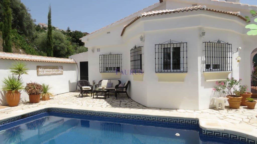 5 soveværelse Villa til salg i Competa med swimmingpool - € 399.950 (Ref: 7473599)