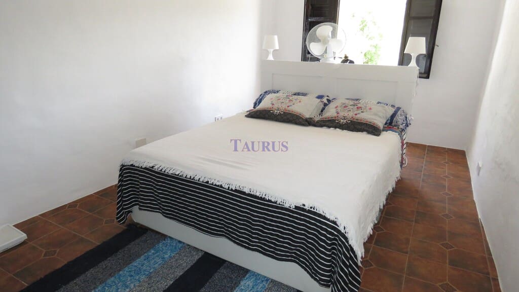 5 bedroom Villa for sale in Competa with pool - € 399,950 (Ref: 7473599)