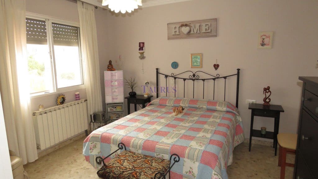 4 bedroom Townhouse for sale in Competa with pool garage - € 387,000 (Ref: 7473602)
