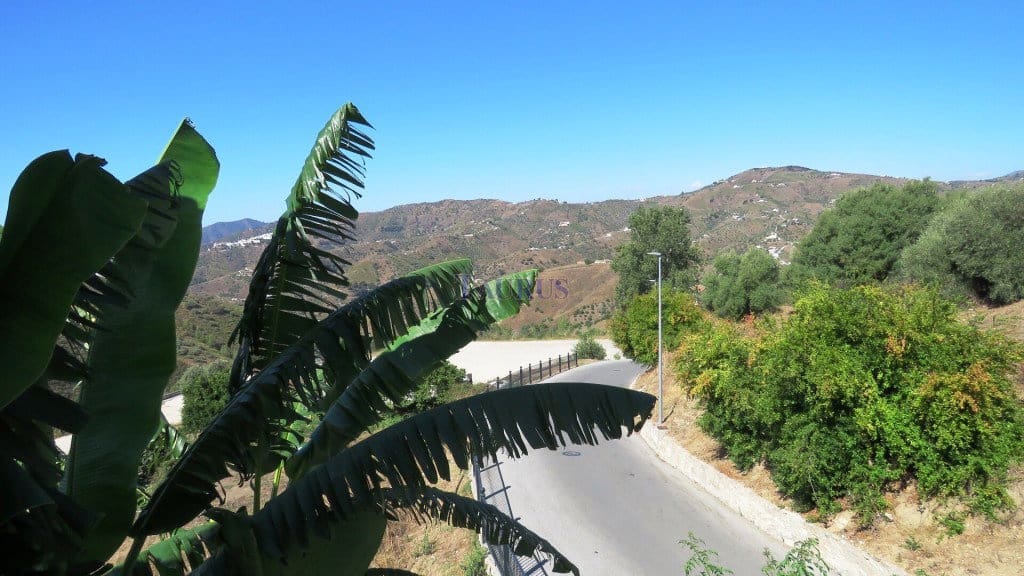 4 bedroom Townhouse for sale in Competa with pool garage - € 387,000 (Ref: 7473602)