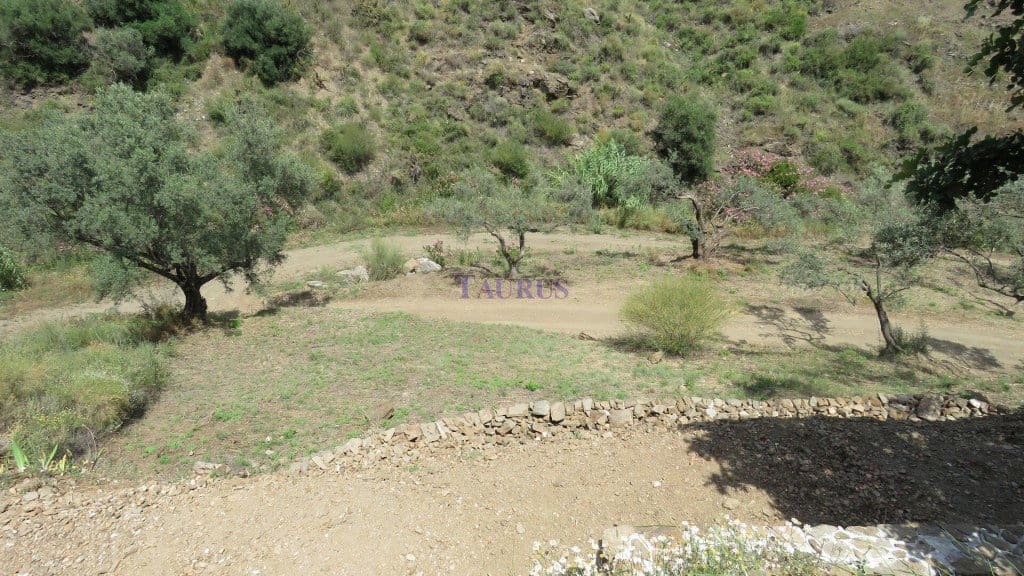 2 bedroom Finca/Country House for sale in Competa with pool garage - € 190,000 (Ref: 7473608)