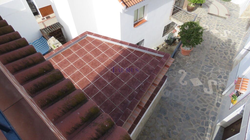 2 quarto Casa em Banda para venda em Canillas de Albaida - 145 000 € (Ref: 7473615)