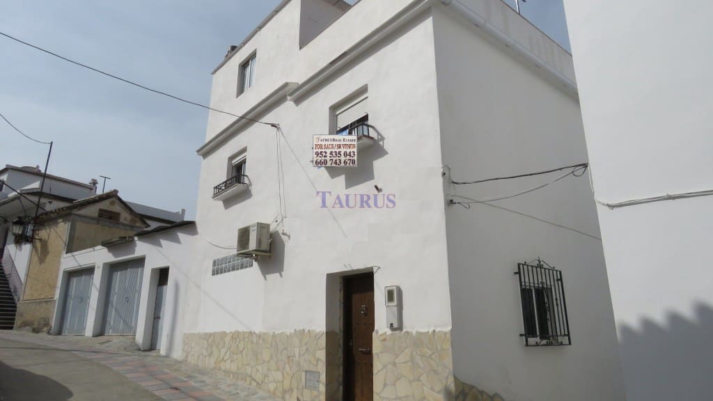 3 soveværelse Byhus til salg i Competa - € 145.000 (Ref: 7473616)