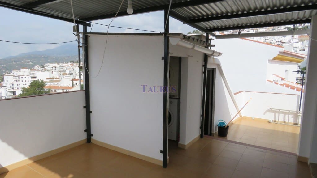 3 soveværelse Byhus til salg i Competa - € 145.000 (Ref: 7473616)