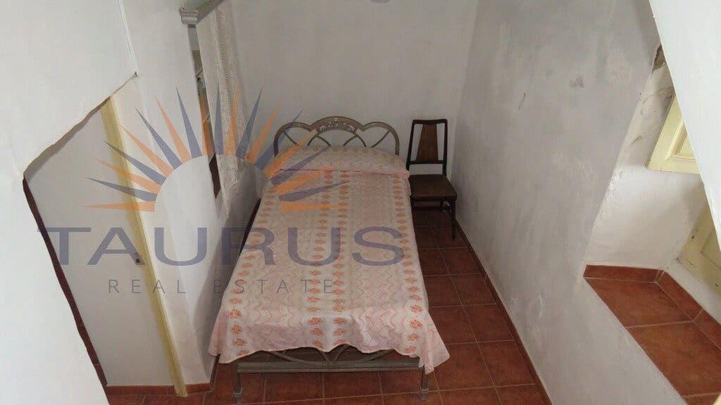 Casa de 4 habitaciones en Cómpeta en venta con garaje - 99.000 € (Ref: 7473628)
